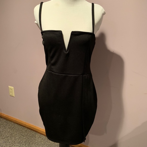 tight black dress with slit